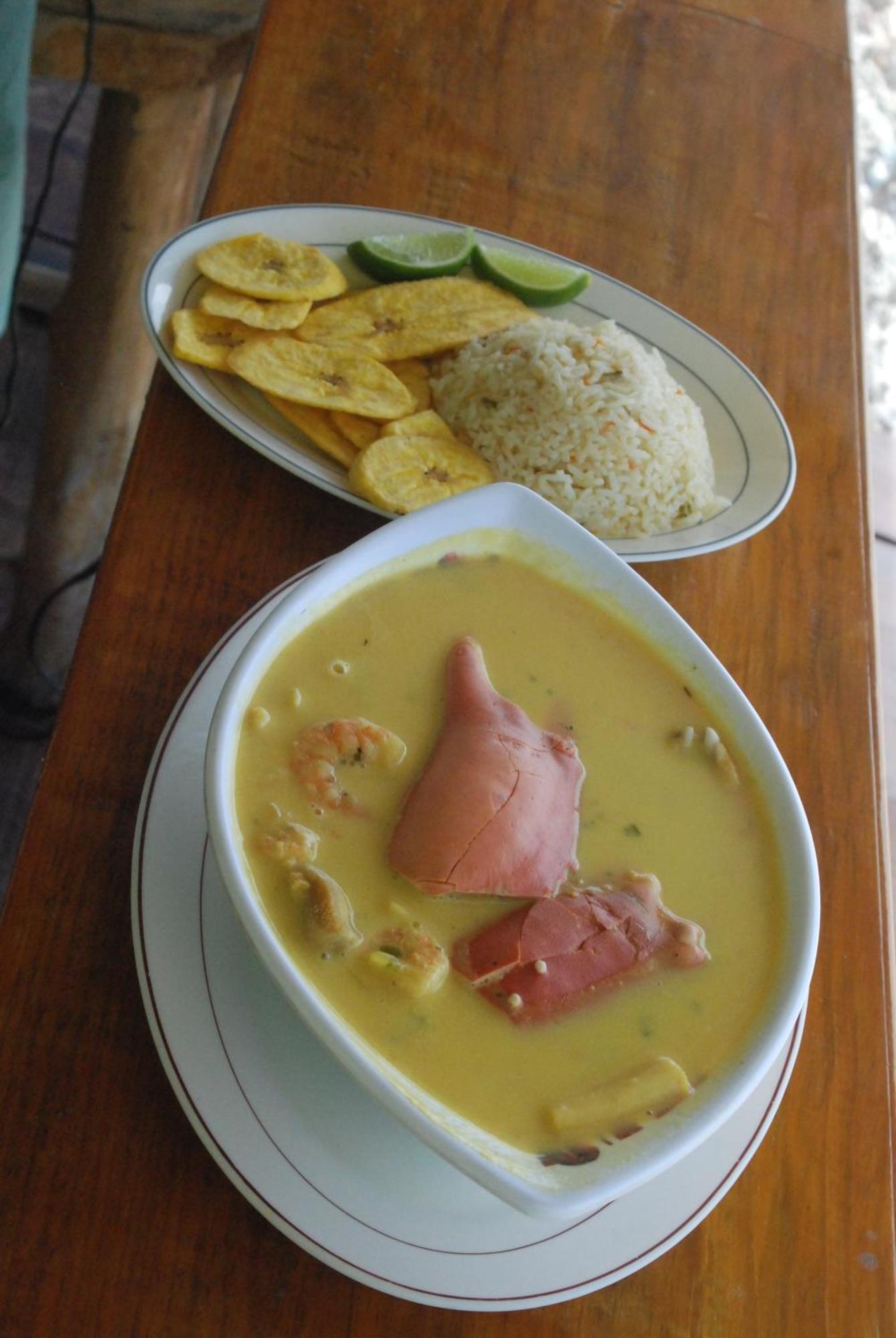 La Delphina Bed And Breakfast Bar And Grill ลาเซย์บา ภายนอก รูปภาพ